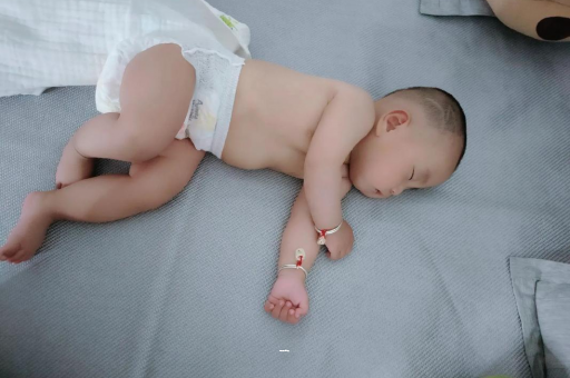 乳山怀孕肚子撑的难受